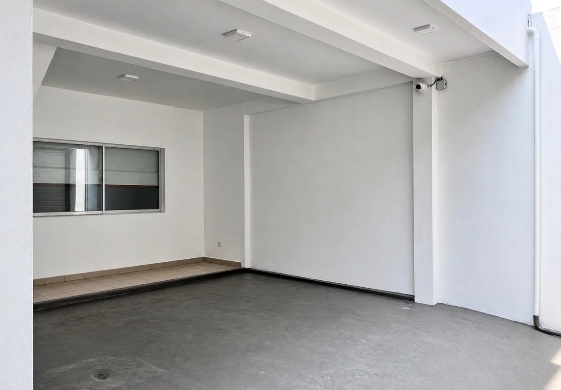 Garage 2